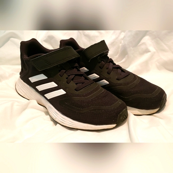 adidas light motion
